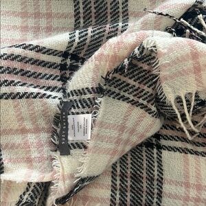 Suzy Shier Checkered Wrap in Pink and Black